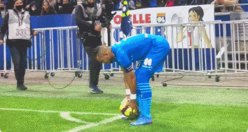 豫媒：河南热身赛6-2胜海港，为足协杯决赛开设6列球迷专列