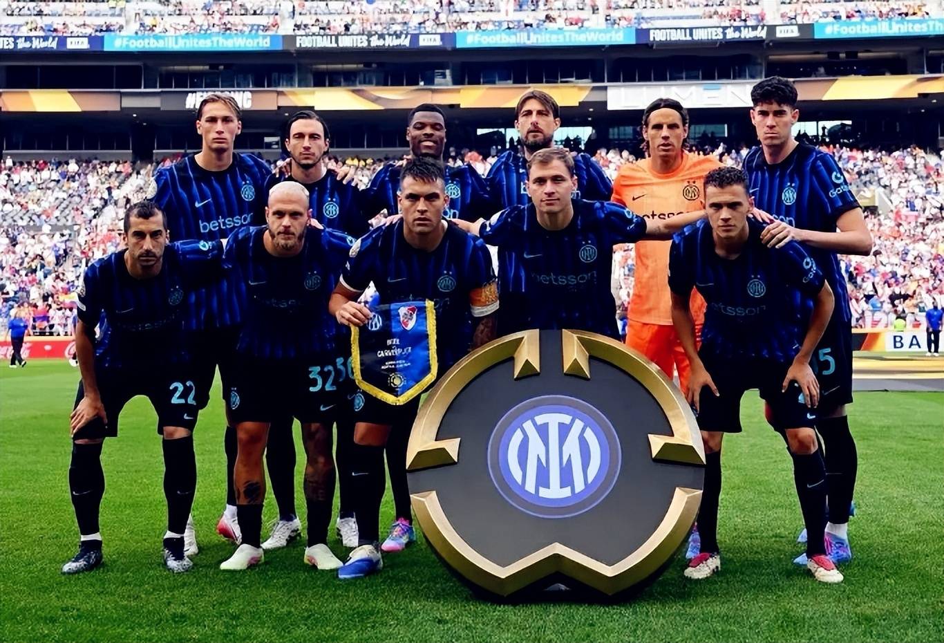 尤文2-0帕福斯，戴维破门+失良机，麦肯尼建功，伊尔迪兹助攻（尤文2-0帕福斯：麦肯尼进球，伊尔迪兹送助攻，戴维破门仍错失良机）