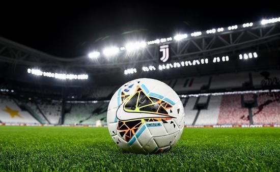 布冯：意大利唯一缺点是偶尔“短路”；无欧战踢是米兰的优势（布冯称意大利唯一短板是偶尔“断电”，无欧战让米兰占优）