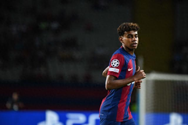 攻强守弱！曼联联赛轰30球仅次于曼城，丢26球仅少于5队（曼联进攻凶猛、防守堪忧：联赛30球追曼城，仅有5队失球更多）