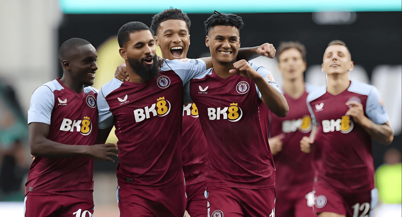 雷迪克：里夫斯在对热火首节伤到腹股沟，明天再次评估他伤情（雷迪克：里夫斯在对阵热火首节腹股沟受伤，伤情将于明日再评估）