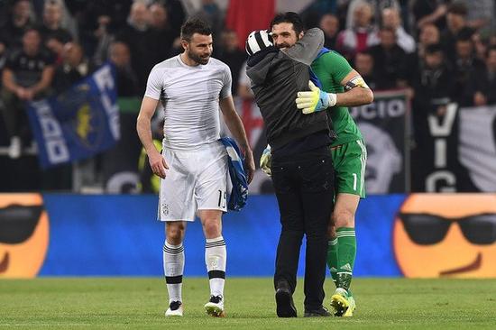 科莫利：已与DV9约定赛季结束再谈续约；冬窗目前还没特别计划