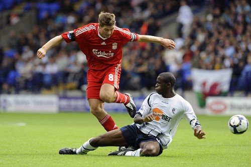 莱切vs比萨：卡马尔达、索蒂尔首发，阿金桑米罗、埃贝彻尔出战（莱切对决比萨：卡马尔达、索蒂尔先发，阿金桑米罗与埃贝彻尔登场）