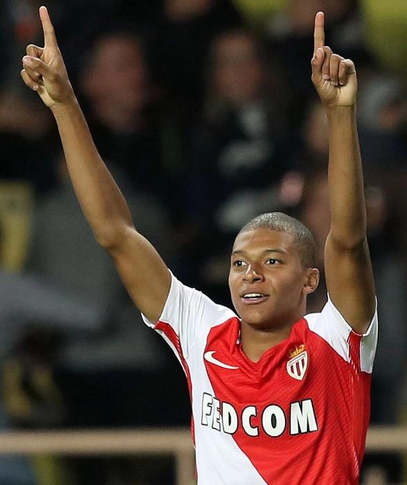 克里斯·保罗：坦然面对人生转折 ，珍惜与家人相伴时光（克里斯·保罗：从容迎接人生新篇，珍藏与家人相守时光）