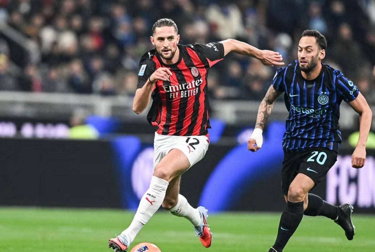 VAR回顾：曼联在狼队的两次手球点球（VAR复盘：曼联对阵狼队两次手球点球判罚）