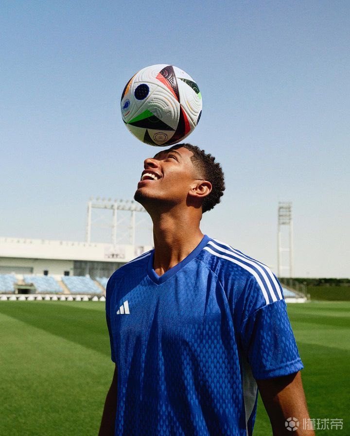 混团世界杯：国乒首败诞生！梁靖崑错失4赛点，不敌法国小勒布伦（混合团体世界杯：国乒遭遇首败，梁靖崑连丢四赛点不敌法国小勒布伦）